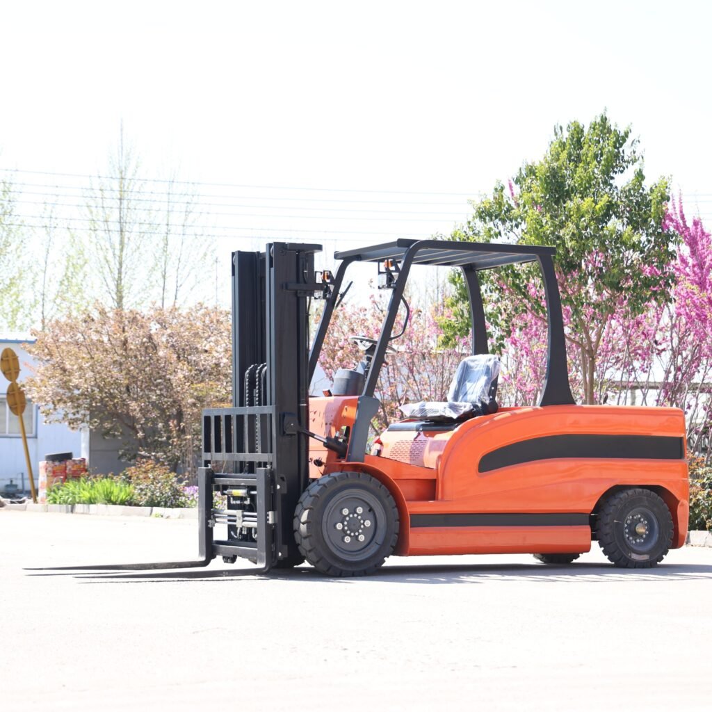 Outdoor oblique side view of MIWO CPD‑50 5 ton electric forklift with forks forward